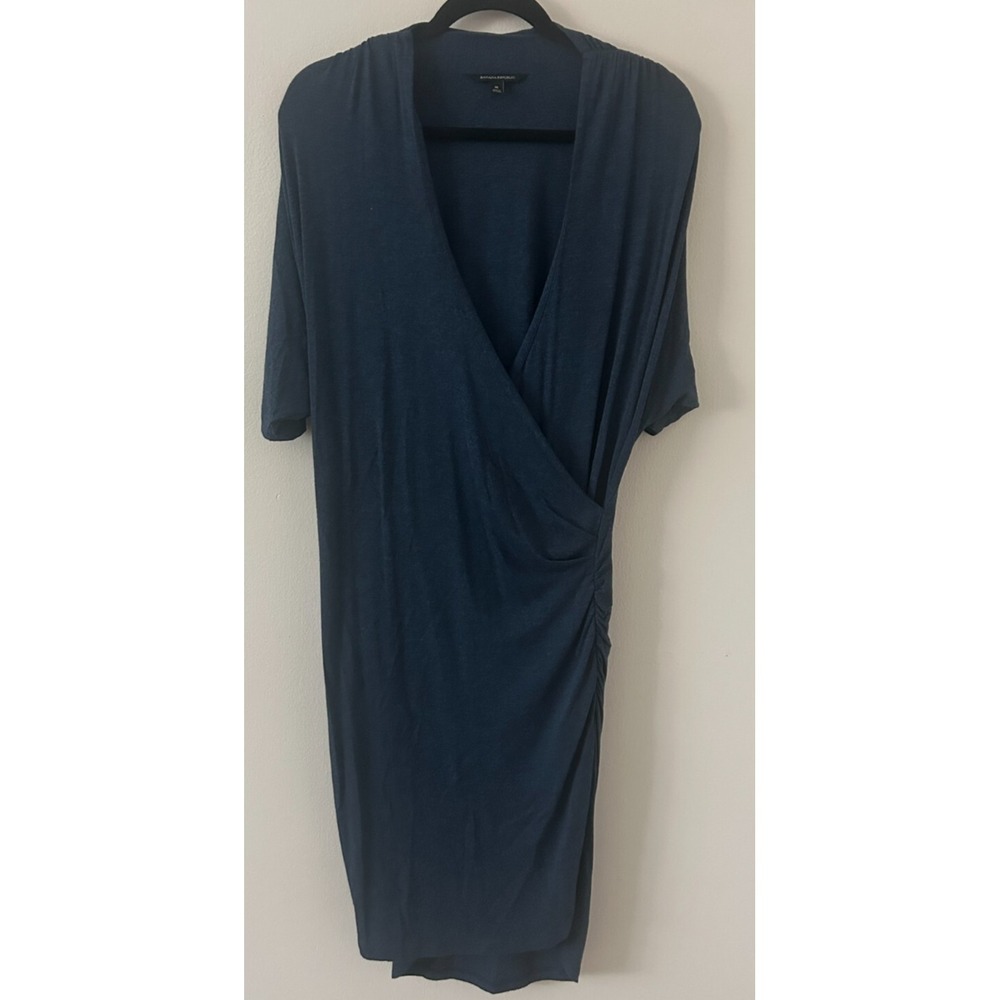 Banana Republic Navy Sheath Dress M Ruched Knee Length Work Office Classic